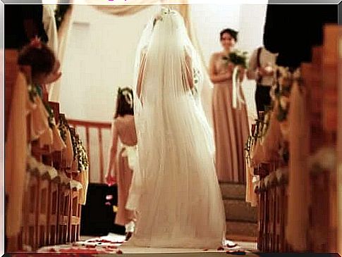 Bride walks to the altar