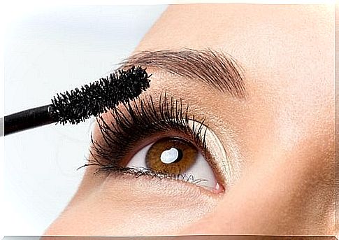 Replace your mascara on time