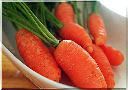 Easy cleansing carrot smoothies