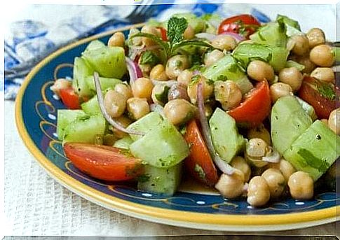 Four delicious recipes to make a chickpea salad