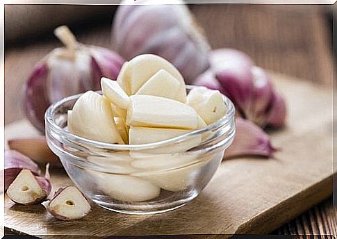 Garlic to cure tonsillitis