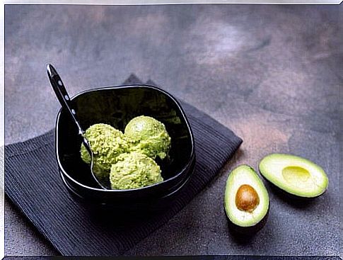 How to make a creamy avocado sauce