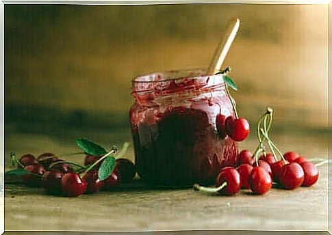 Recipe to make your own cherry jam