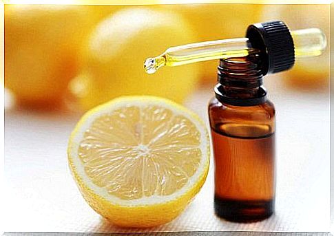 Lemon juice against age spots