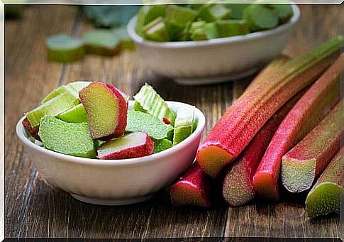 Rhubarb for a healthy thyroid