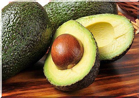 Storing and keeping avocados fresh