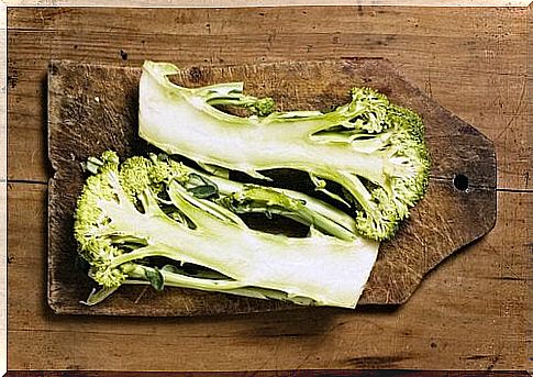 What is the best way to eat broccoli