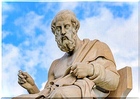 The Differences Between the Philosophies of Aristotle and Plato